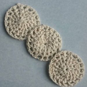 Cotton pads for removing makeup